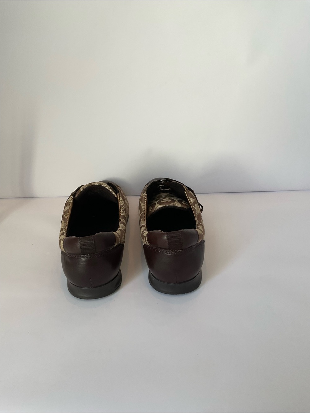 Vintage Etienne Aigner E-Giana Women’s Brown & Beige Logo Sneaker Style Flats - Picture 7 of 9